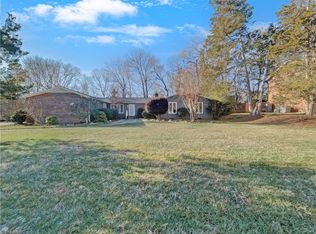 108 Brookberry Dr, Jamestown, NC 27282