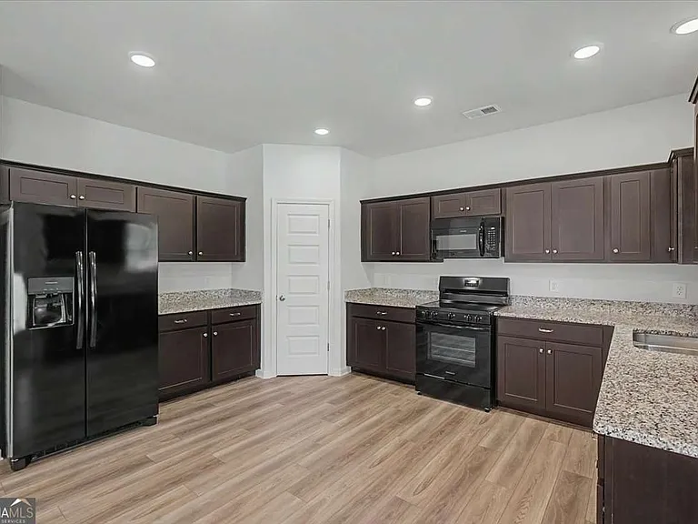 59 Bennett Way SE — Photo 8