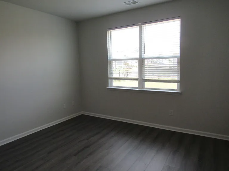 2165 Ainsley Dr — Photo 23