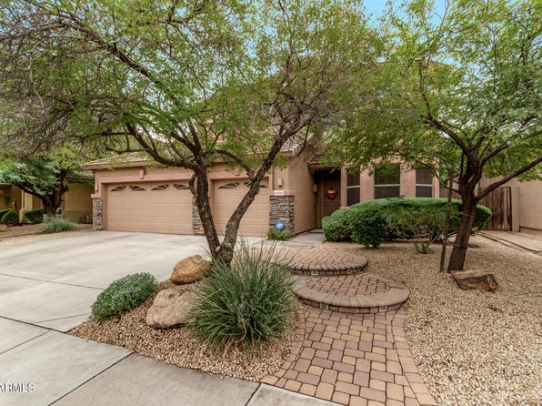 Massive 2,758 SF Modern Home | Prime Long-Term Investment photo 3