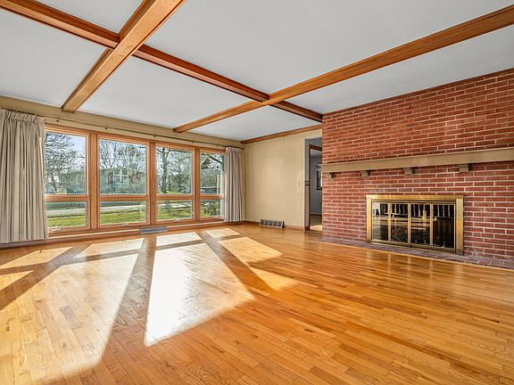 4th image of 7026 Green Forest Dr