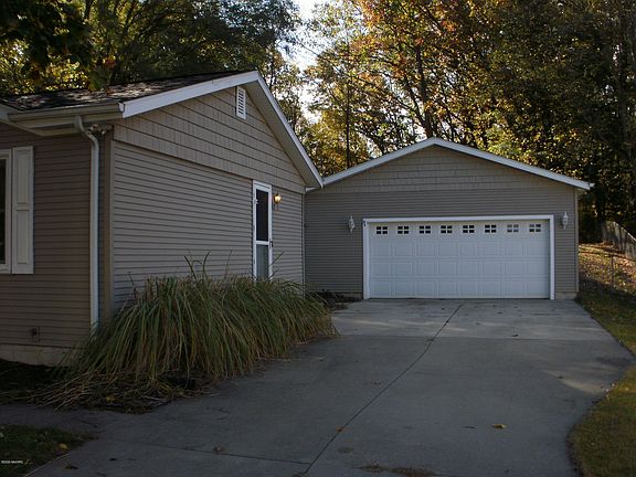 4th image of 122 Dundee Dr