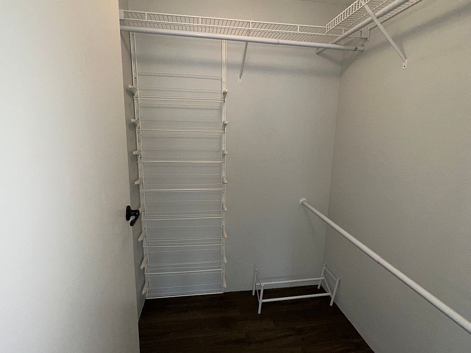 1st image of 949 Aberdeen Ave NE APT E216
