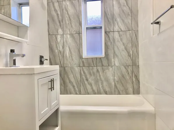 824 Avenue C image 4 of 7