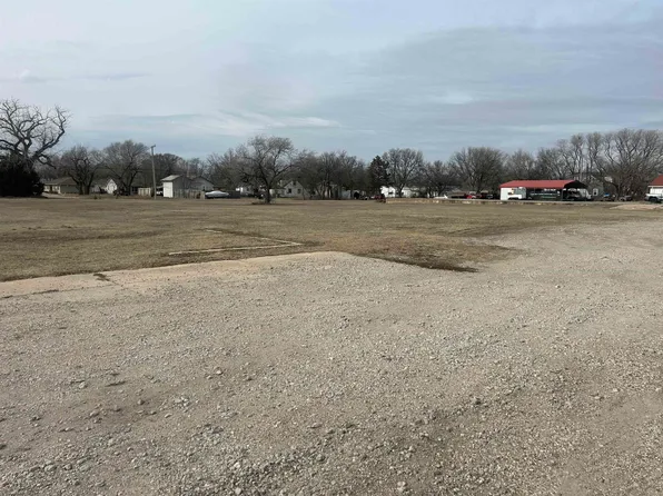 1420 N A St, Wellington, KS 67152