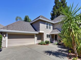 704 Lake Front Dr, Sacramento, CA