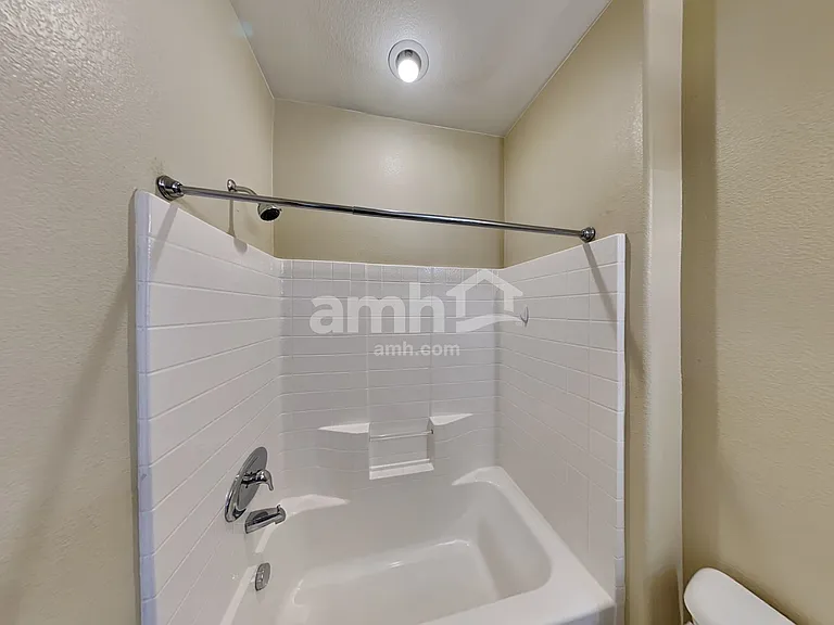 7585 Engleberg Ave — Photo 24