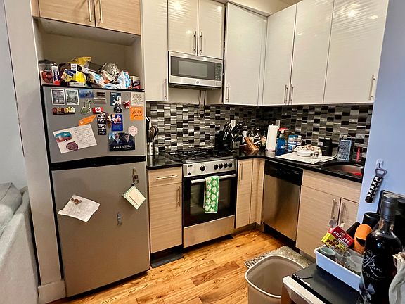 5th image of 105 Troutman St APT 3B