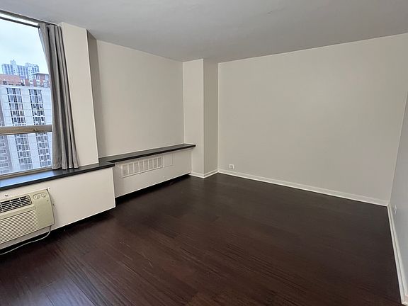 2nd image of 1355 N Sandburg Ter APT 1408