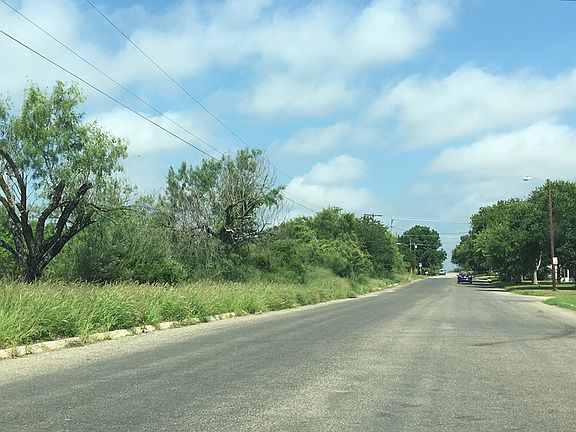 3rd image of 0 Pecan St