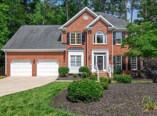 110 Glenrose Ln, Cary, NC 27518