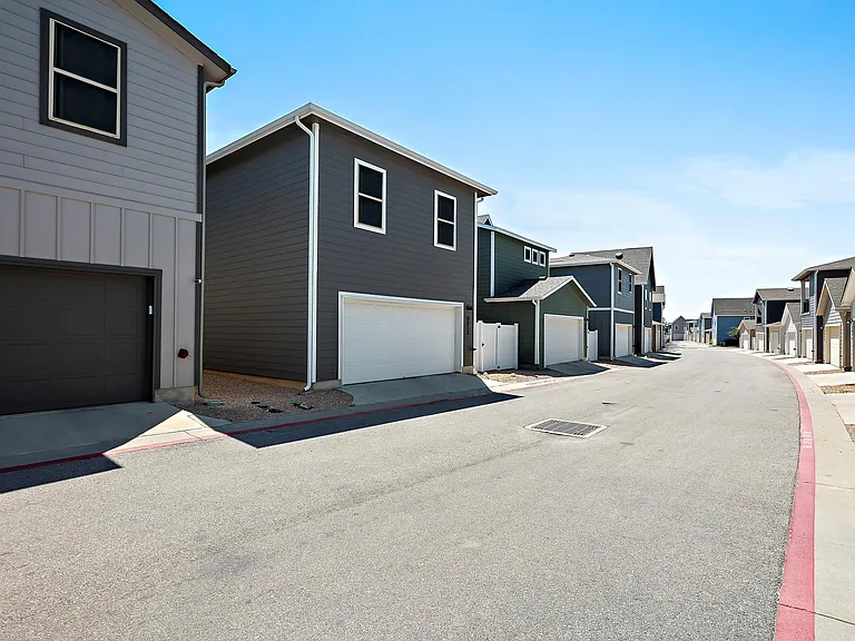 8013 Lennon Dr — Photo 35