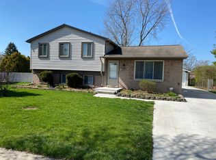 15014 Loyola Dr, Sterling Heights, MI 48313
