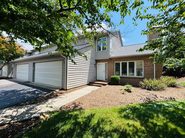 221 Woods Edge Ct