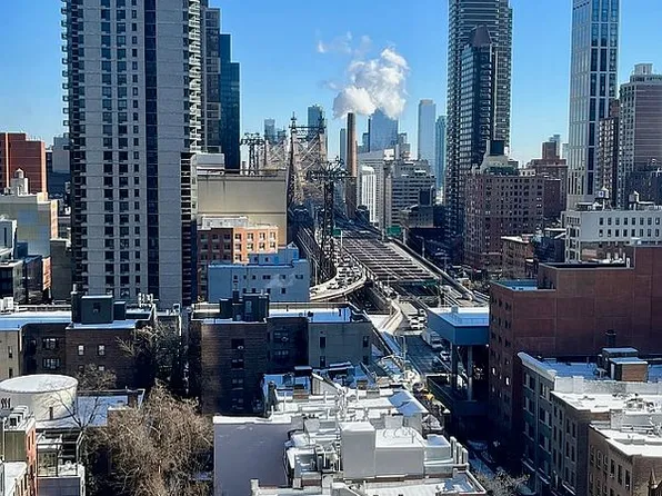 200 E 61st St APT 16E, New York, NY 10065