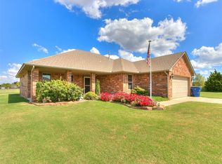 1880 Ken Dr, Guthrie, OK 73044