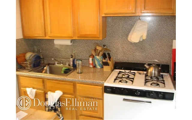 Rented by Douglas Elliman | media 4