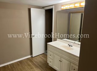 11 Fernwood Dr, Saint Peters, MO 63376