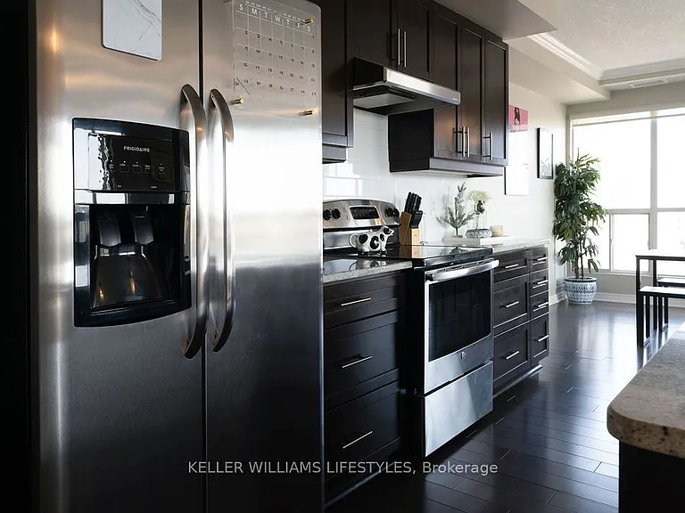 330 Ridout St N #804 — Photo 7