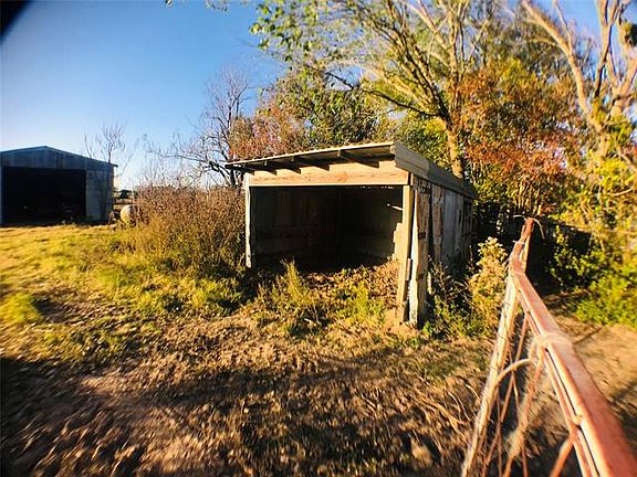 4th image of 300 Vz County Road 3122