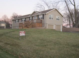 105 NE 106th Ter, Kansas City, MO 64155