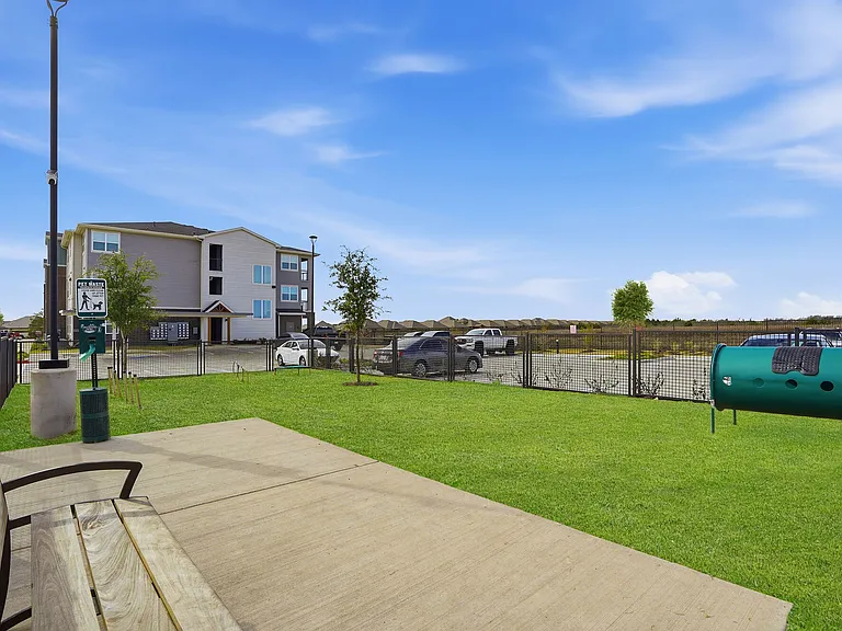 The Breckyn apartments community photo