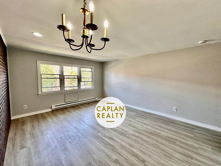 170 Canton St #G — Photo 1