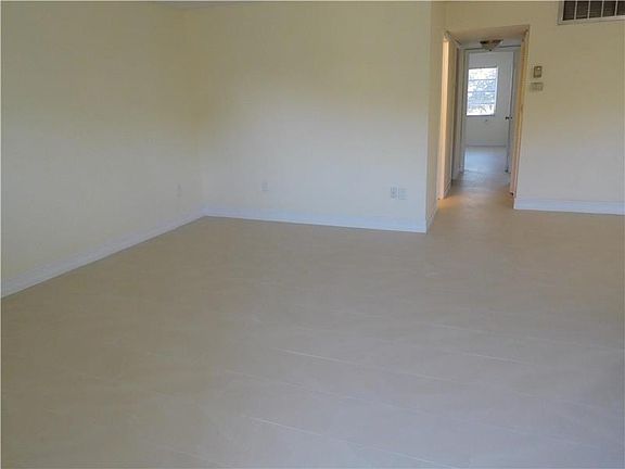 5th image of 20251 NE 2nd Ave #19