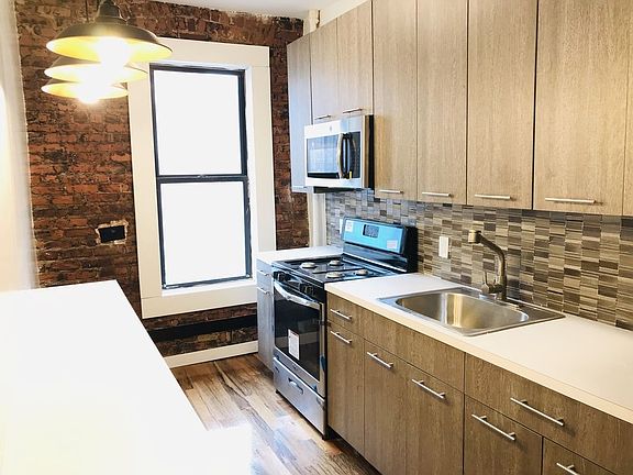 3rd image of 740 Empire Blvd APT 6T