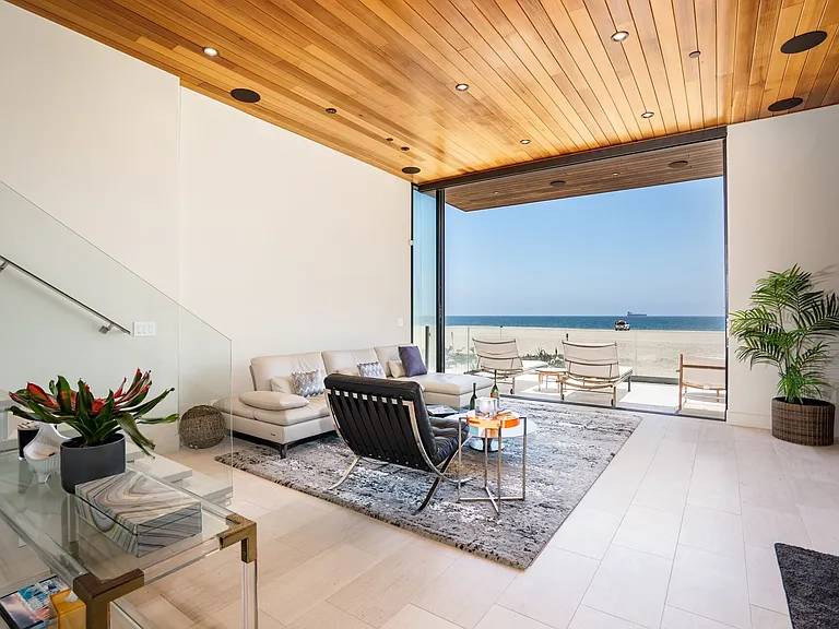 28A Surfside Ave — Photo 13