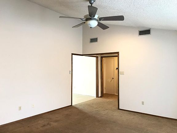 4th image of 5010 San Antonio Ave