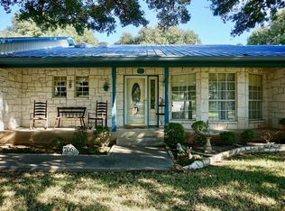 706 Cross Mountain Dr, Fredericksburg, TX 78624