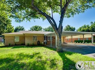 5320 Bakers Ln, Haltom City, TX 76117