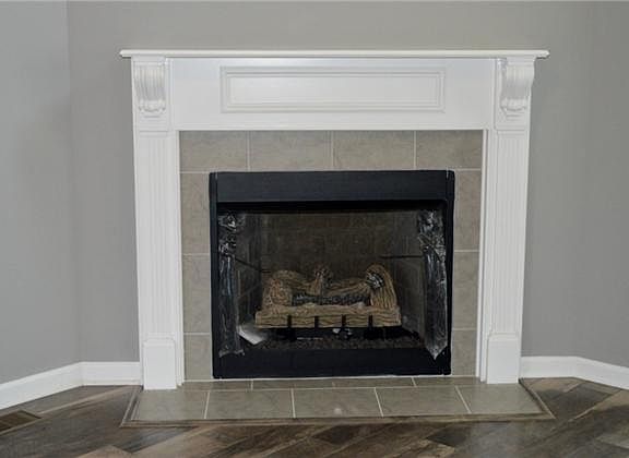 4th image of 220 Fox Mdw Lot 220