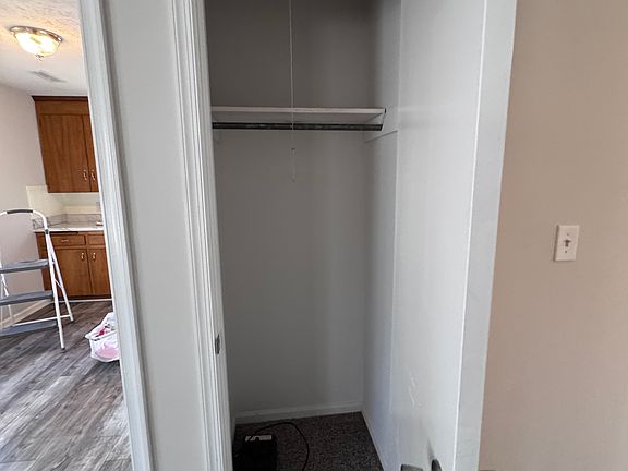 5th image of 225 Ventura Dr #5
