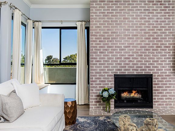 3rd image of 12115 San Vicente Blvd Unit 406