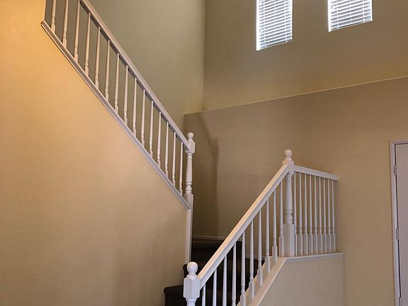 2nd image of 38453 Clearbrook Dr