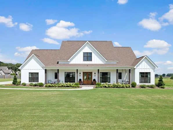 136 Barbara St, Tuscumbia, AL 35674