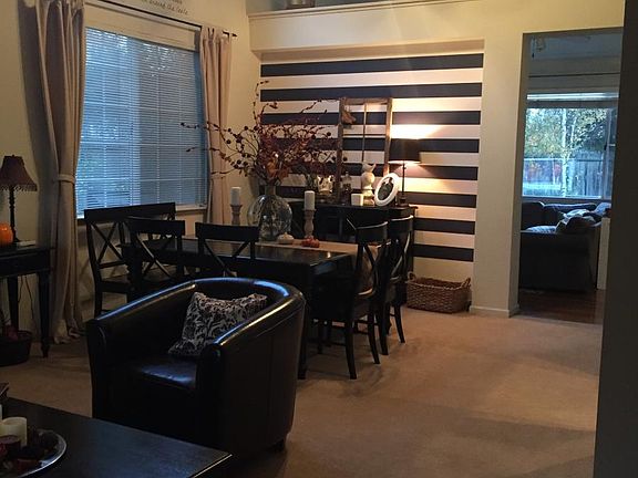 Living Room - stripes peel off