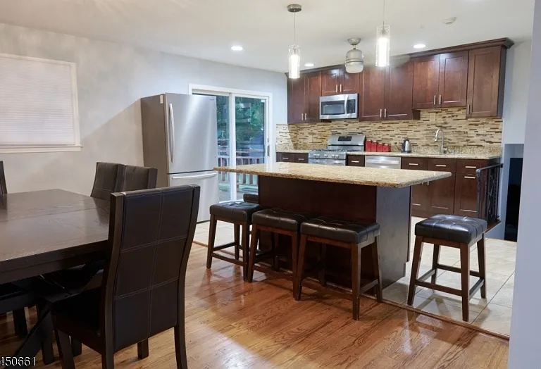 114 Marmora Rd — Photo 4