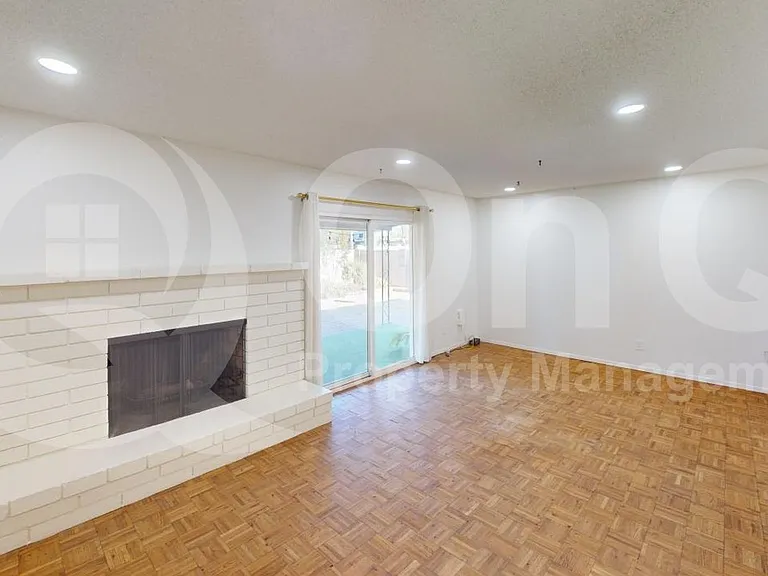 1218 E Alameda Dr — Photo 9