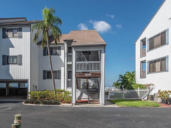 2nd image of 806 Bahia Del Sol Dr #12
