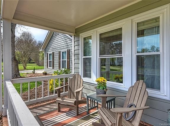 3rd image of 15206 Buckhaven Ct
