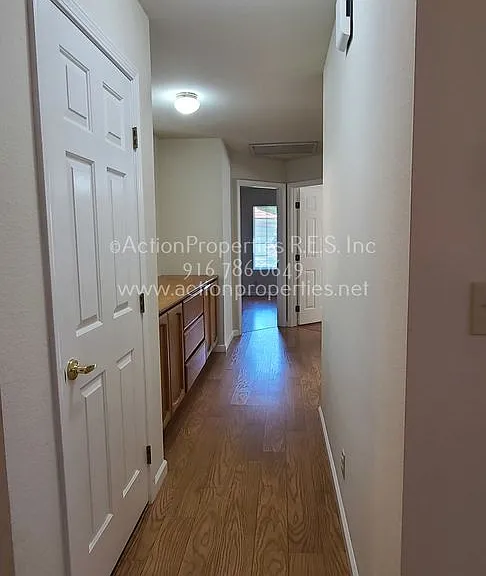 1417 Hurlston Way — Photo 12