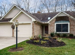 6670 Golf Green Dr, Centerville, OH 45459