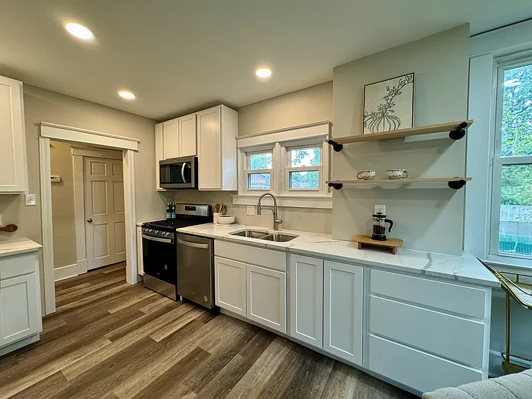712 Angenette Ave — Photo 5