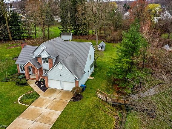 5th image of 720 Willow Creek Dr