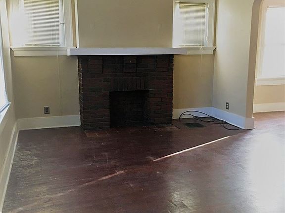 5th image of 559 Evergreen Ave