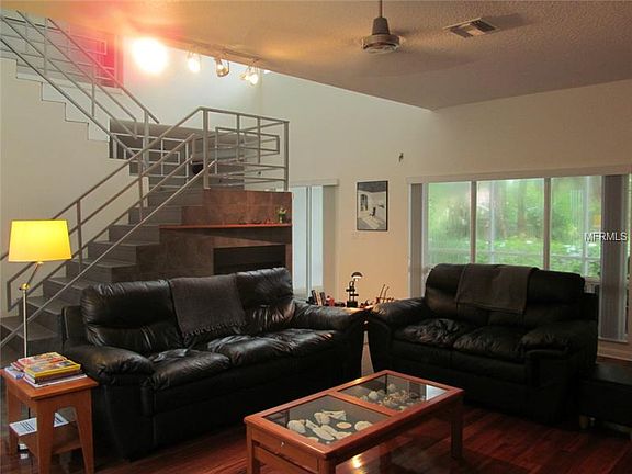 4th image of 1132 Biscayne Dr