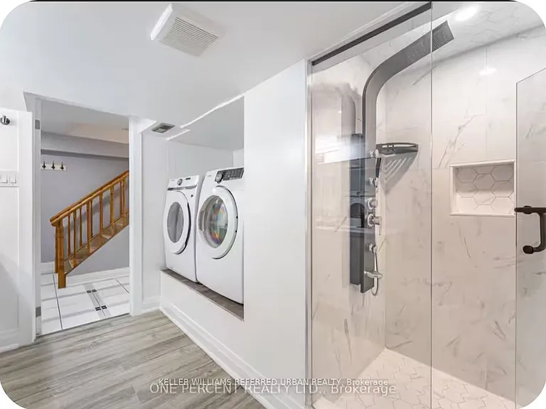 704 Bookham Cres — Photo 5